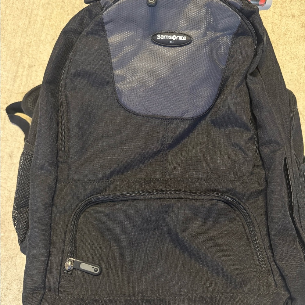 Samsonite Navy and Black Men's Backpack